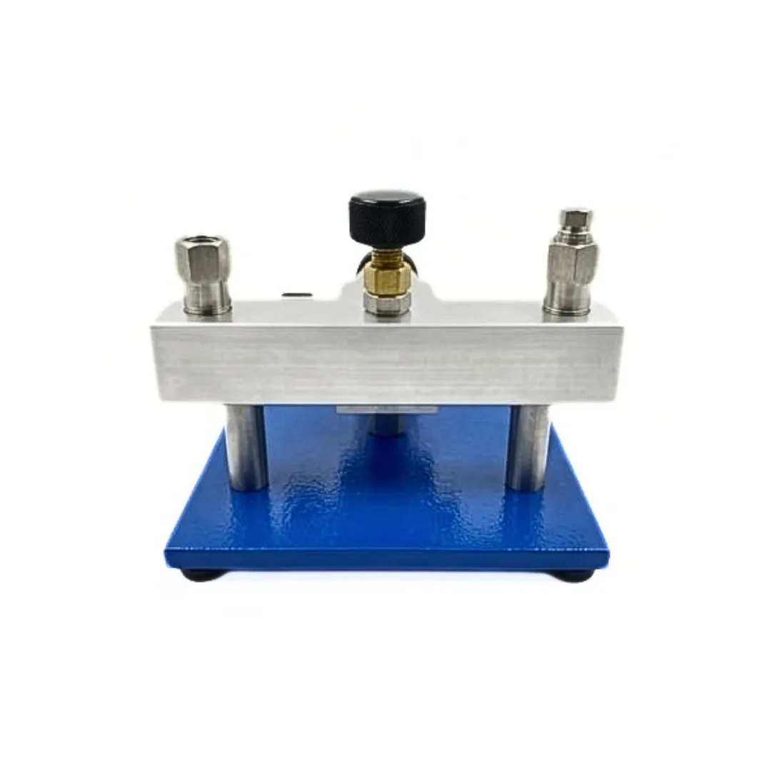 Japsin Instrumentation handheld pneumatic vacuum cum pressure calibrator -0.95 to 7 bar with isolation valve for industrial pressure calibration